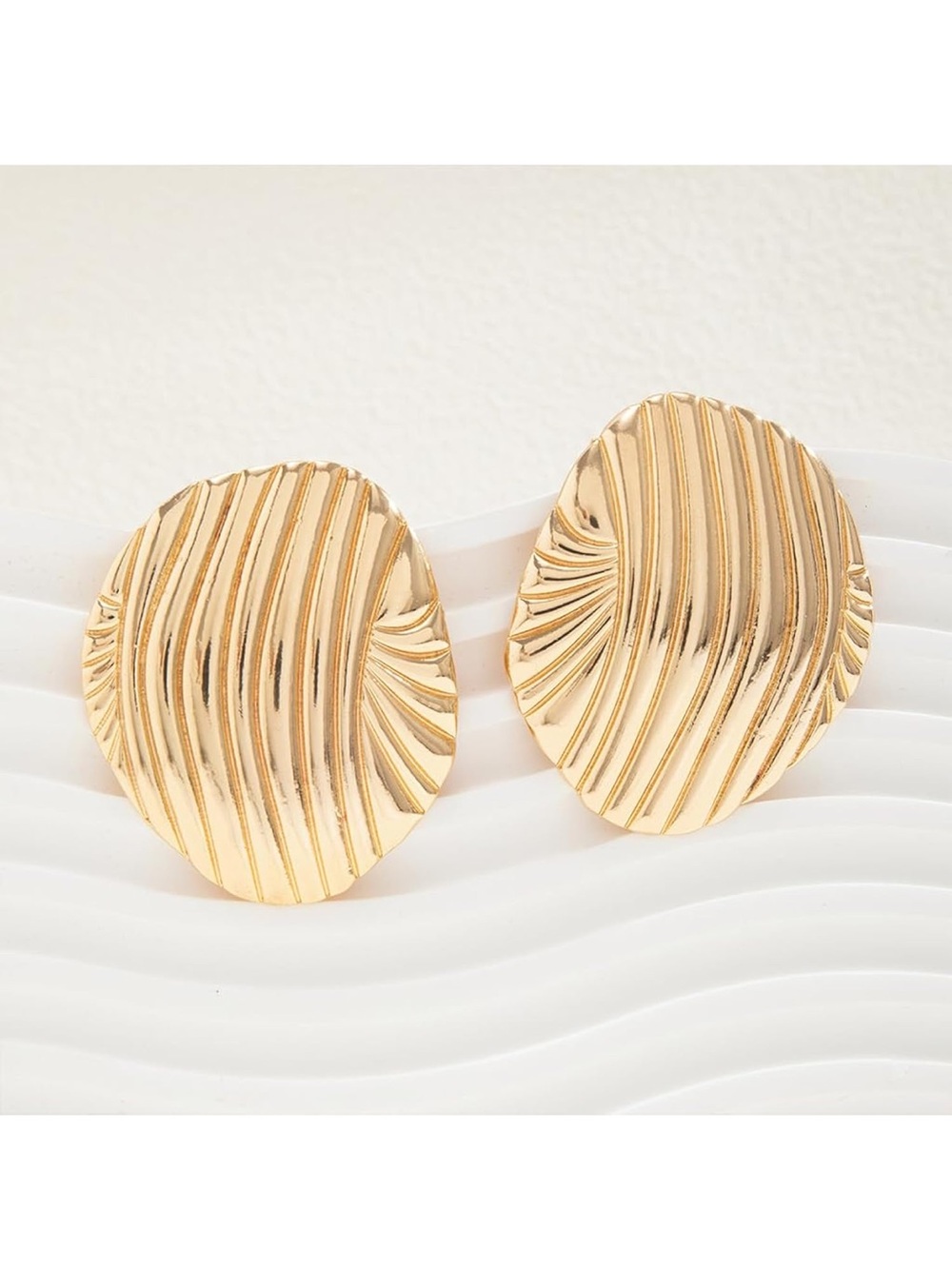 New Zara Gold Ribbed Shell Clip-On Earrings - Picture 6 of 7